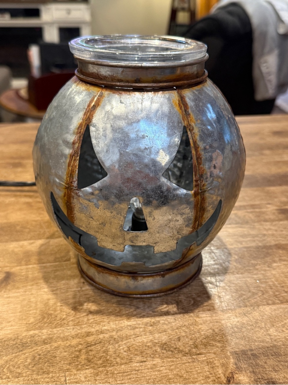 Scentsy Rust Jack-O'-Lantern Lantern Warmer - Picture 8 of 8